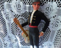 16 in spain mr guitar side